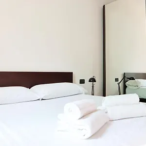 Isola Comfort , Milano Italia