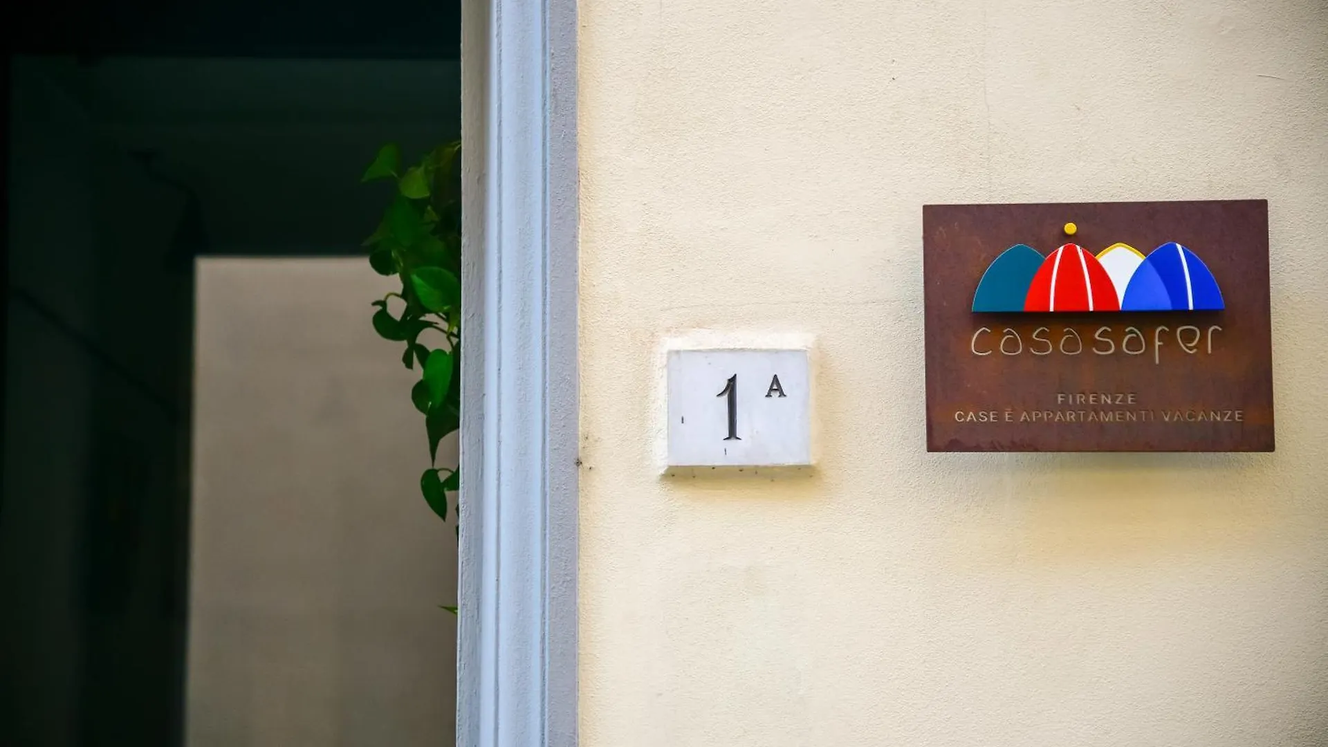Casa S A F E R Apartment Florence